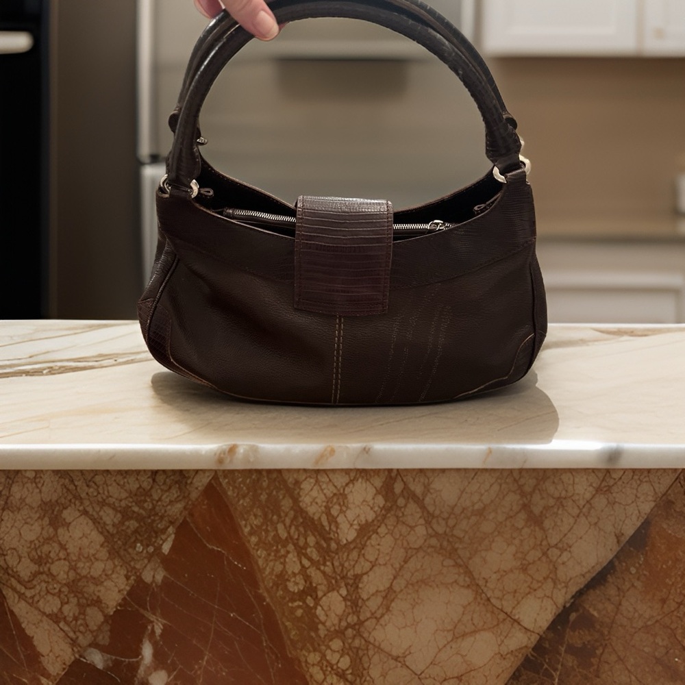 EUC Beautiful Tod’s brown leather handbag - Picture 2 of 6